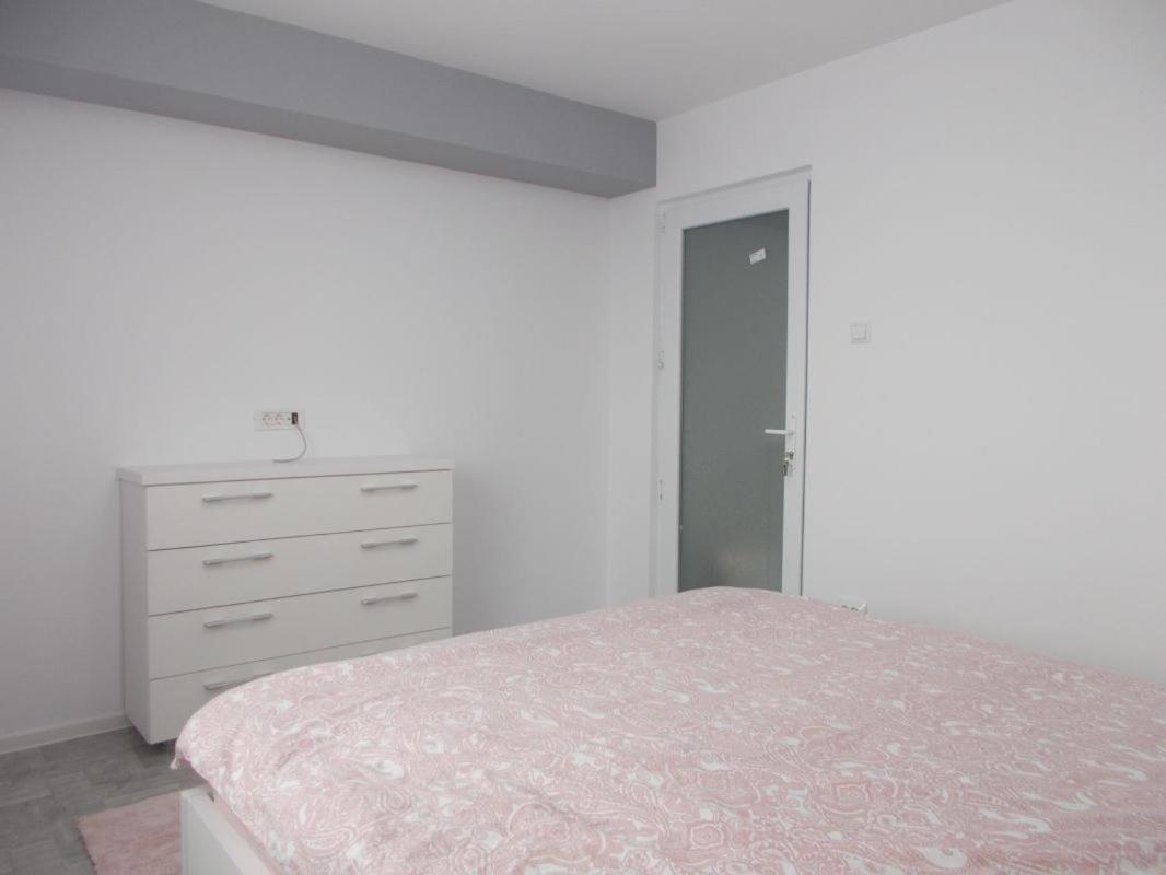 Apartament Tanya Targoviste Exterior photo